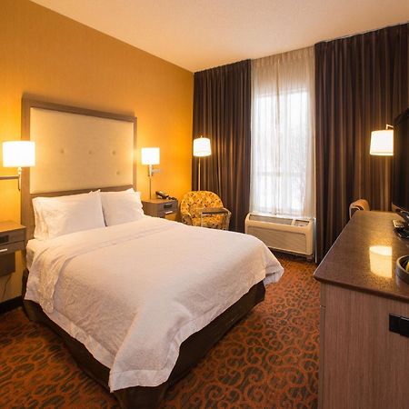 Hampton Inn Toronto-Mississauga West Ngoại thất bức ảnh