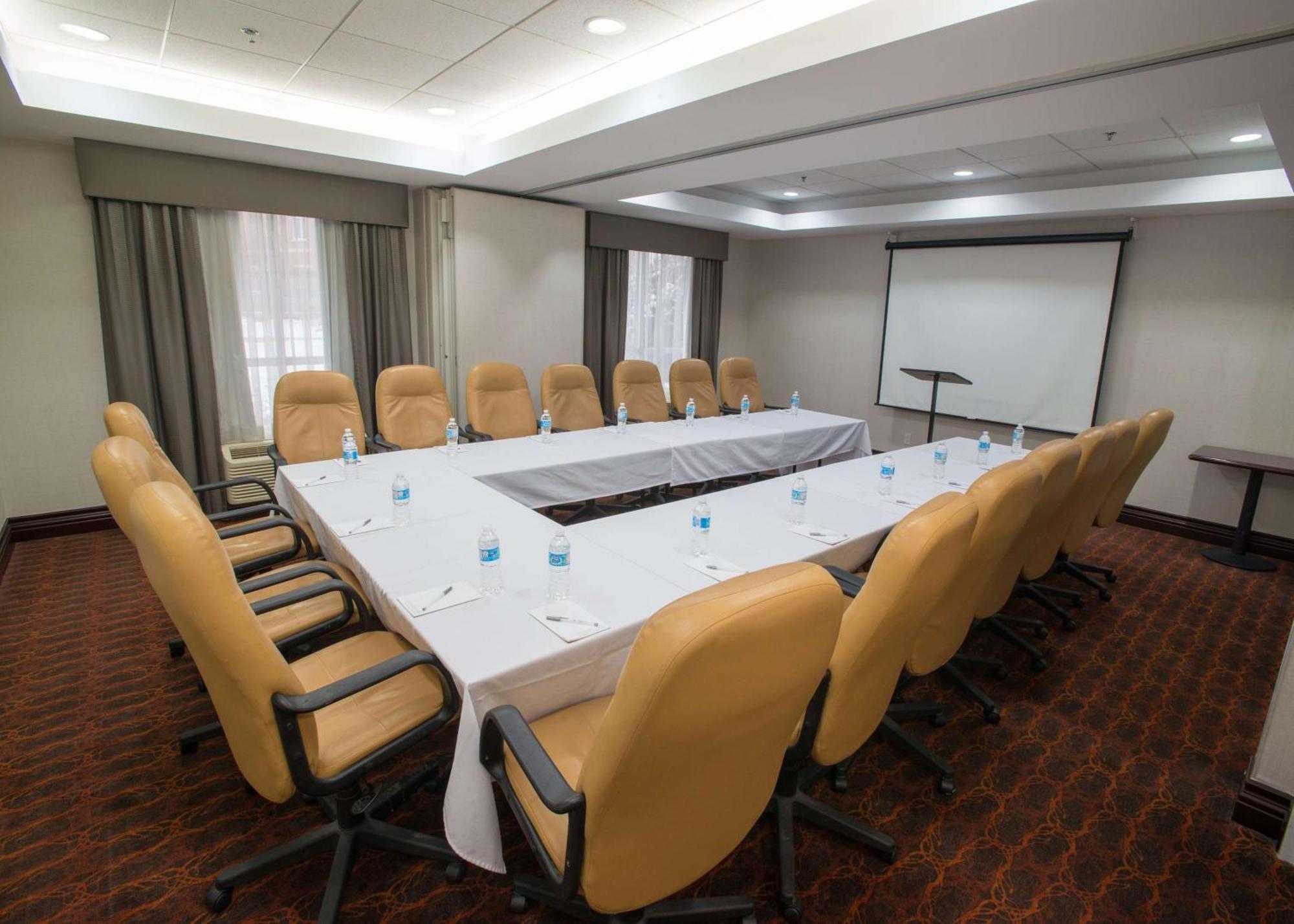 Hampton Inn Toronto-Mississauga West Ngoại thất bức ảnh