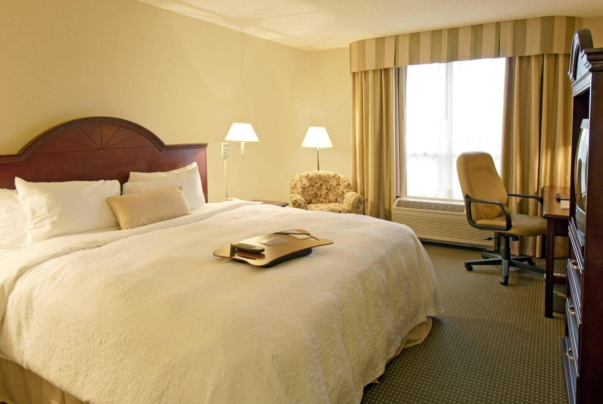 Hampton Inn Toronto-Mississauga West Ngoại thất bức ảnh